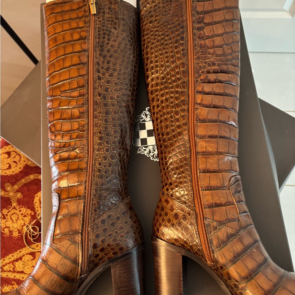 Vince Camuto New in Box NIB Rich Cocoa Glazed Croco Embossed Heeled Tall Boots